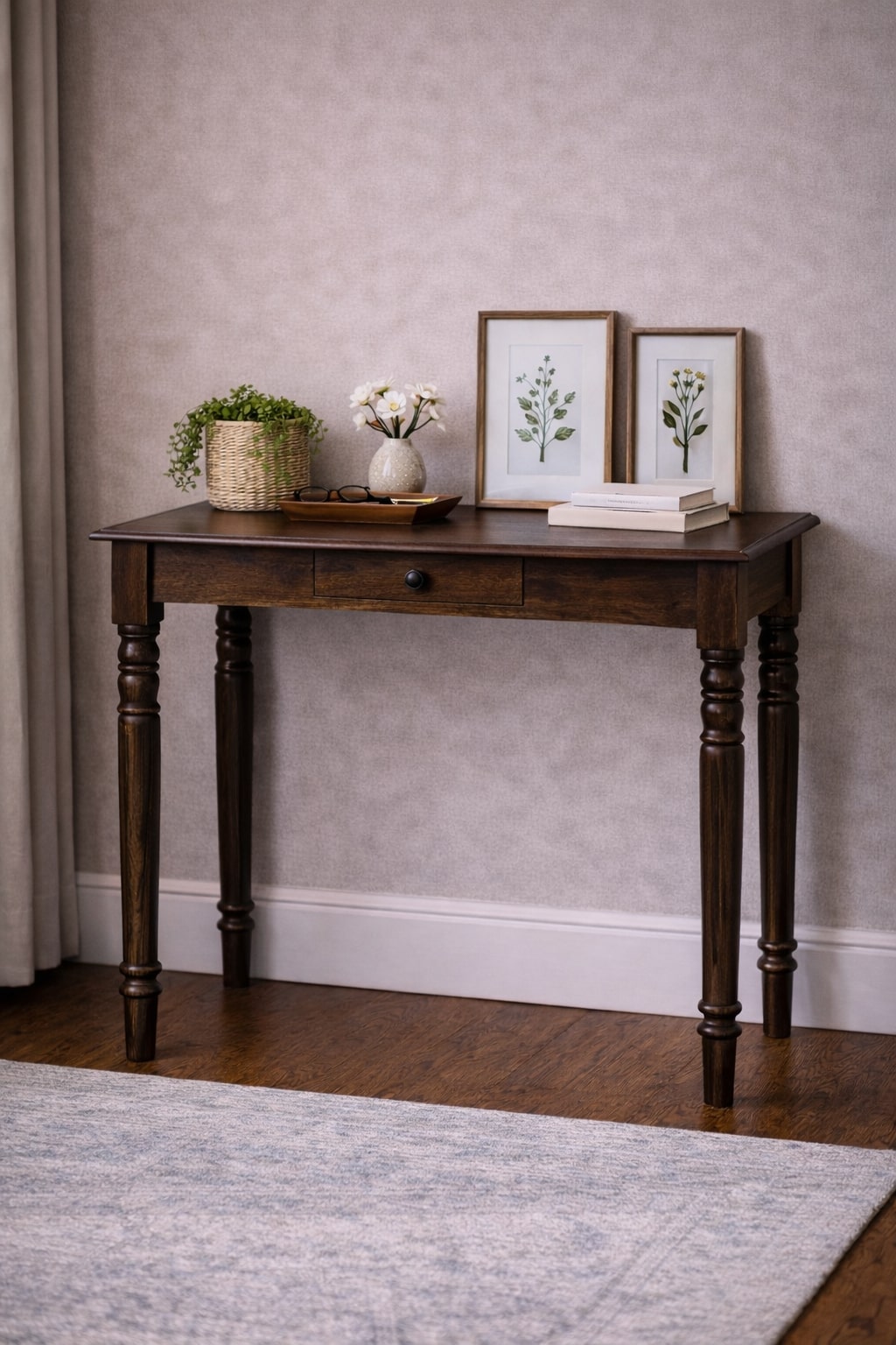 Heritage Turned-Leg Desk